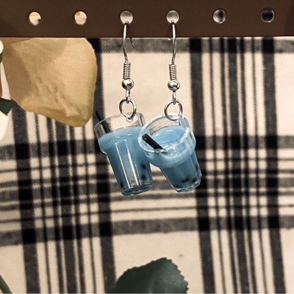 🧋BUBBLE Tea Earrings in 3 different colors🧋 - Picture 6 of 6